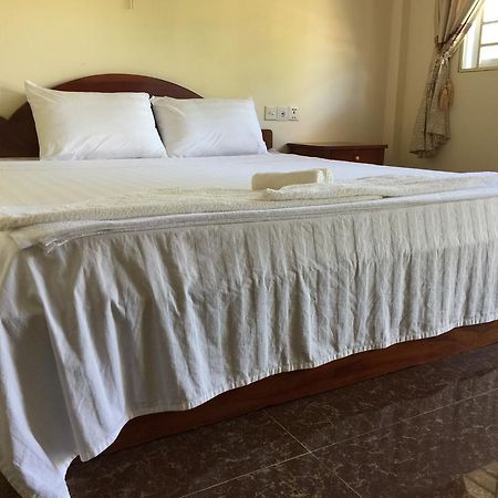 The Moonflower Bungalow Hotel สีหนุวิลล์ ภายนอก รูปภาพ