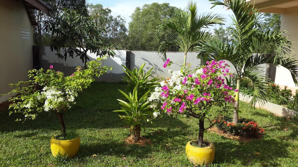 The Moonflower Bungalow Hotel สีหนุวิลล์ ภายนอก รูปภาพ