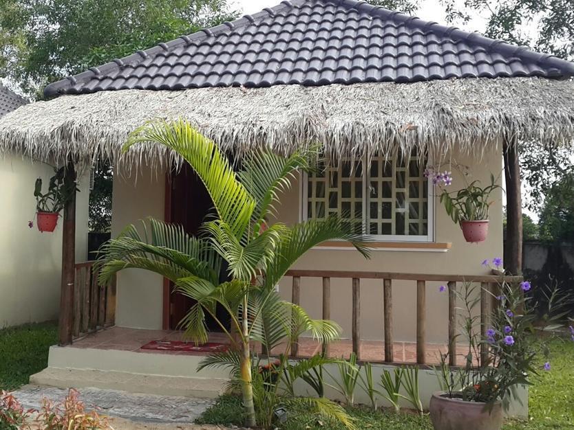 The Moonflower Bungalow Hotel สีหนุวิลล์ ภายนอก รูปภาพ